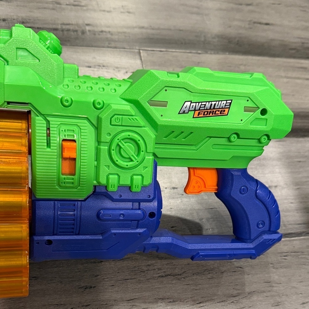 Vibrant Multi-Color Toy Blaster - Picture 4 of 5